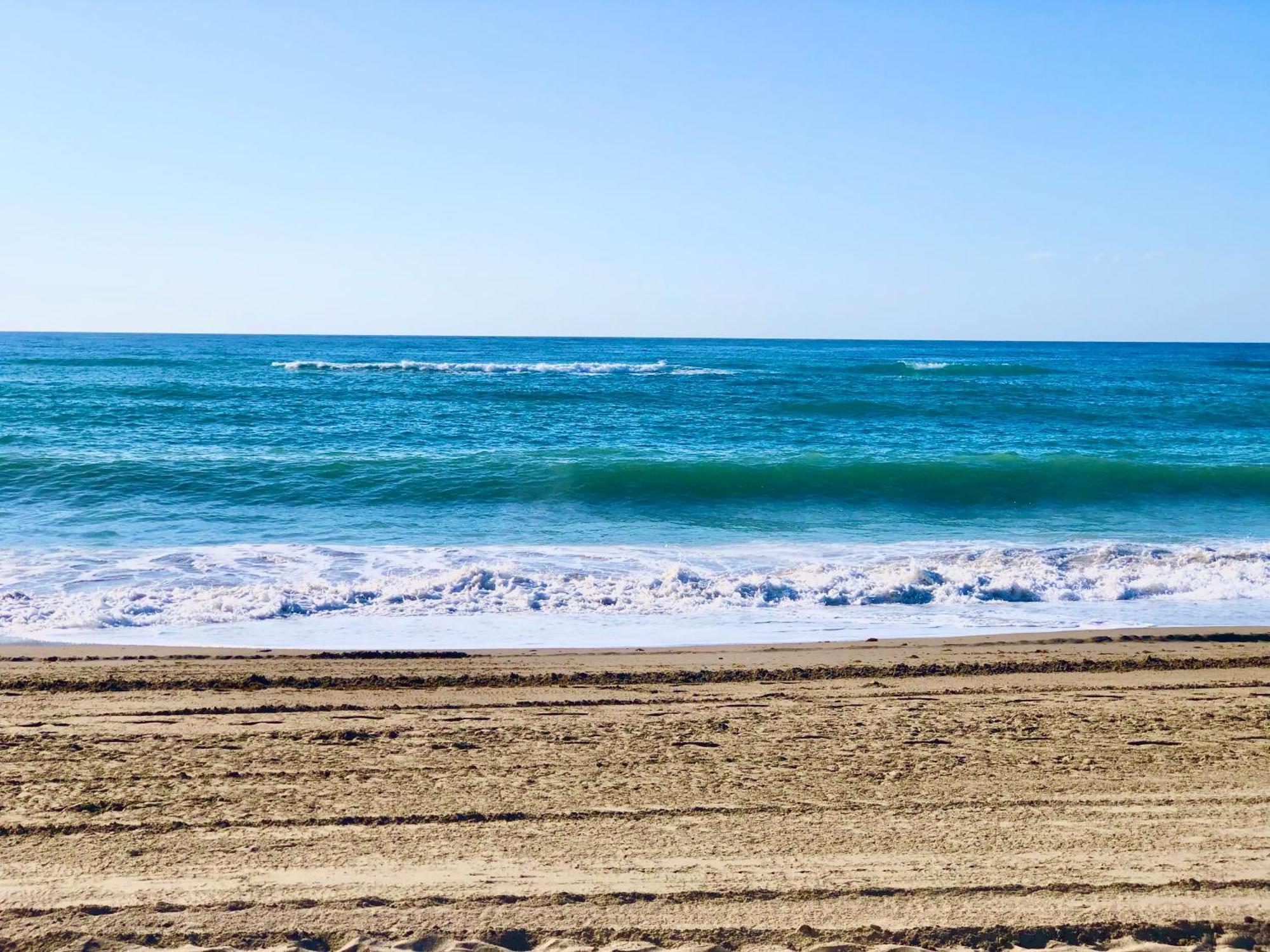 La Cala Beach Home - Beachfront Few Steps Away From Sandy Beach La Cala De Mijas Exterior photo