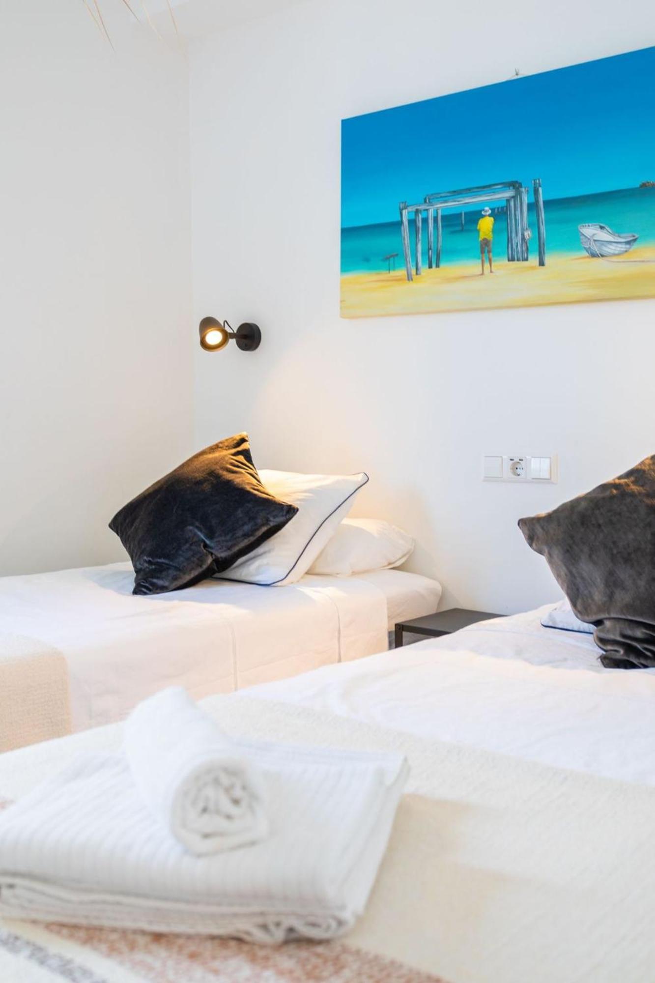 La Cala Beach Home - Beachfront Few Steps Away From Sandy Beach La Cala De Mijas Exterior photo